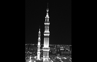 Prophet's Mosque Exterior Lighting Medina, Saudi Arabia (Masjed Minarets LED Wall Washers Green Color)